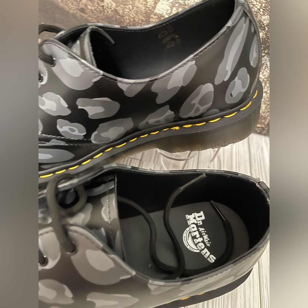 Brand New: Doc Martens Skull Leopard Print Oxfords Black Mens Sz 11 - Picture 3 of 9